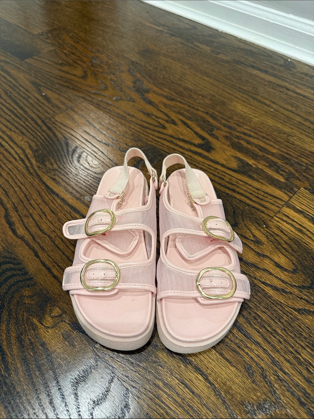 Steven madden Kids Pink Adjustable Buckle Sandals. Worn 4X